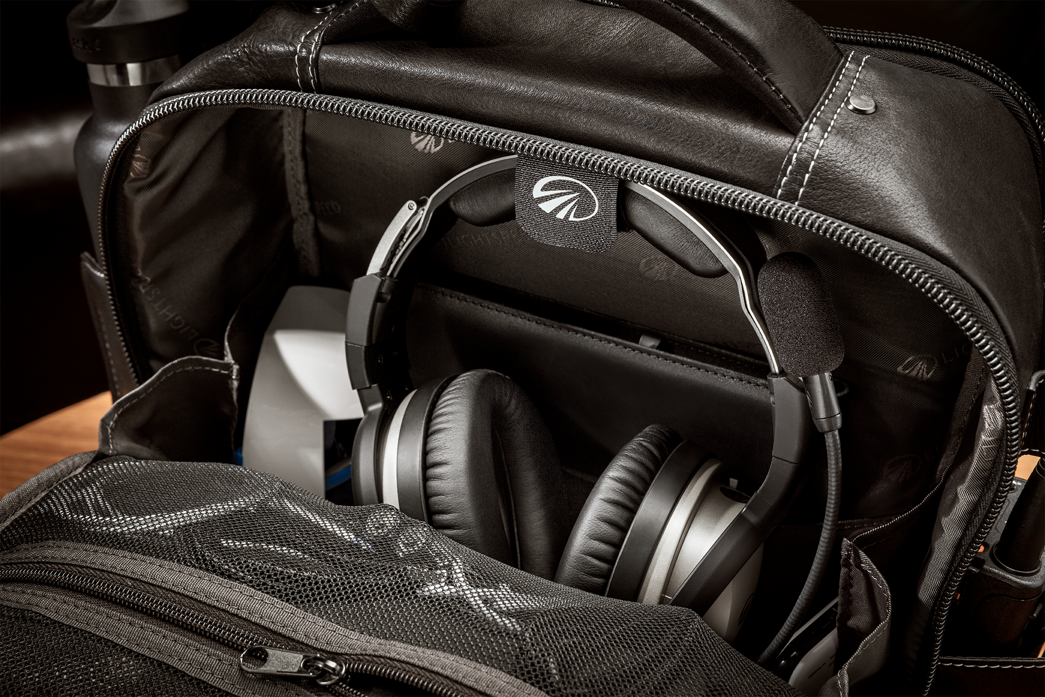 Duke Flight Bag - Image 5